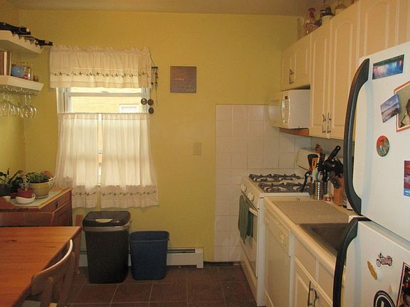 4th image of 725 Joralemon St Unit 27