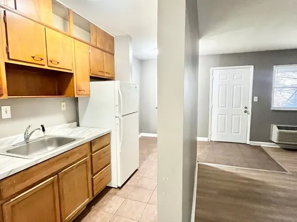 4012 Southern Parkway, 4012 Southern Pkwy #8, Louisville, KY 40214