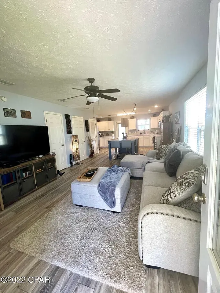 2 bed, 1152 sqft, $2,100 — Photo 3