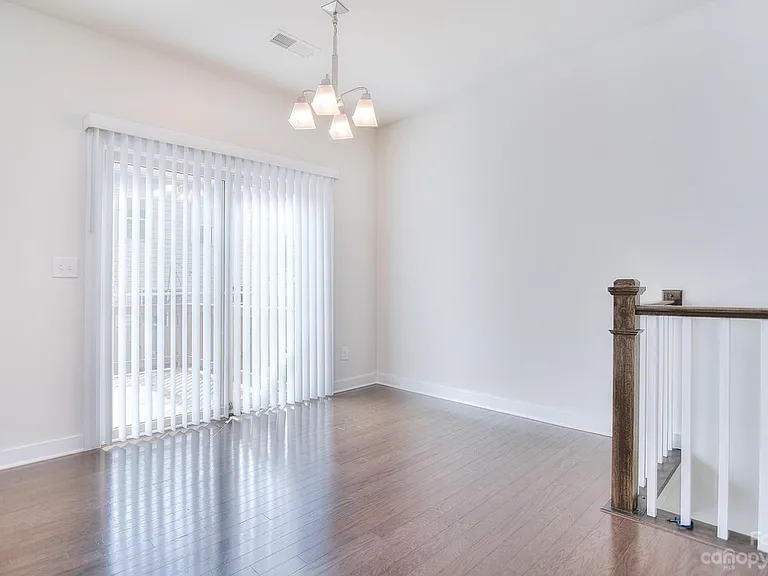 1810 Shumard Ln — Photo 15