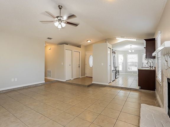 4th image of 1780 Sherwood Dr