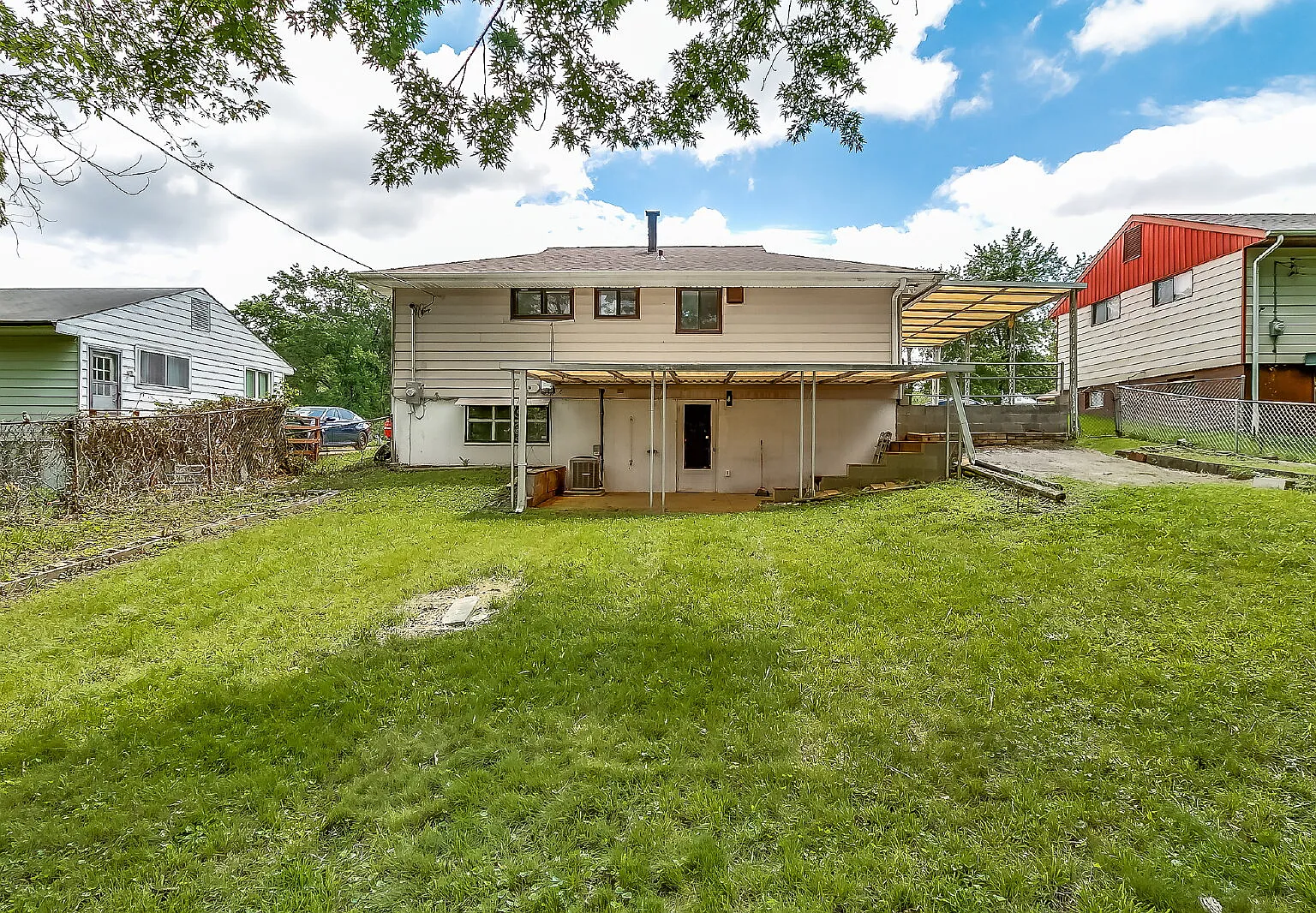 3 bed, 1.0 bath, $1,325 — Photo 4
