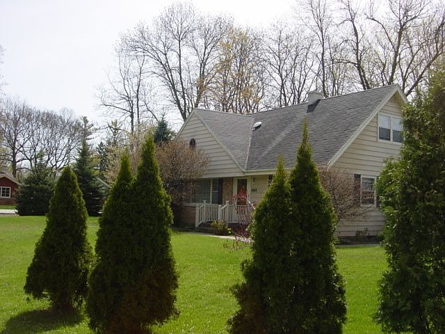 1st image of 6045 N Ironwood Ln