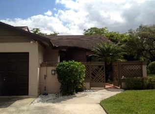 9862 NW 52nd Ln, Doral, FL 33178
