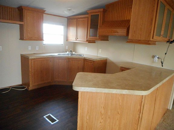 4th image of 639 Township Road 1010