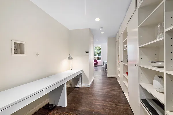 Rented by Nest Seekers International | media 8