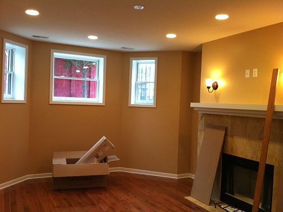 3rd image of 4458 S Greenwood Ave APT 1W