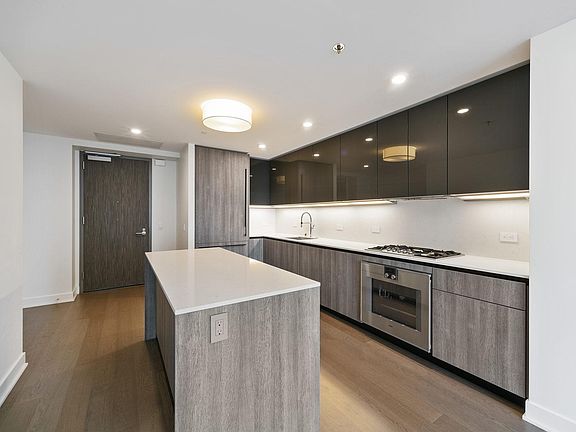 4th image of 338 Main St Unit 25B