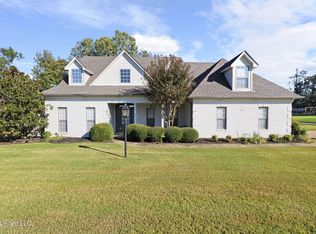 732 Shadow View Dr, Hernando, MS 38632