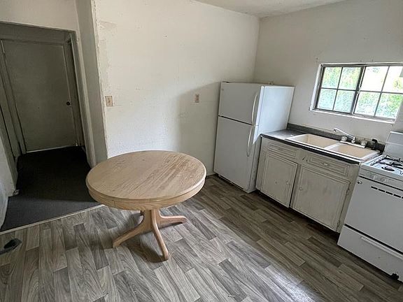 4th image of 2613 Magdalena Ave