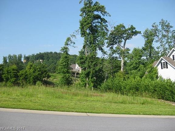 5th image of 39 Deep Valley Ln