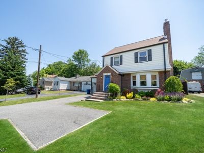 1669 Broad St, Bloomfield, NJ, 07003