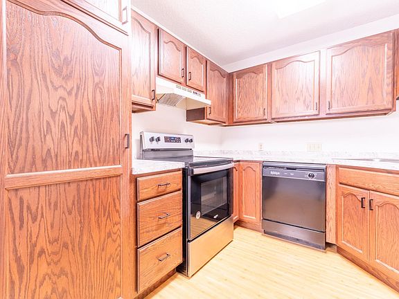 4th image of 350 Shelard Pkwy Unit 206