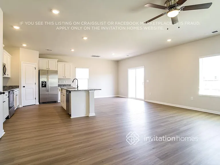 3371 Fox Hall Dr — Photo 4