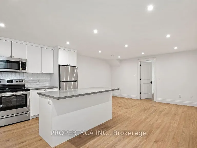 119 Invermay Ave — Photo 12