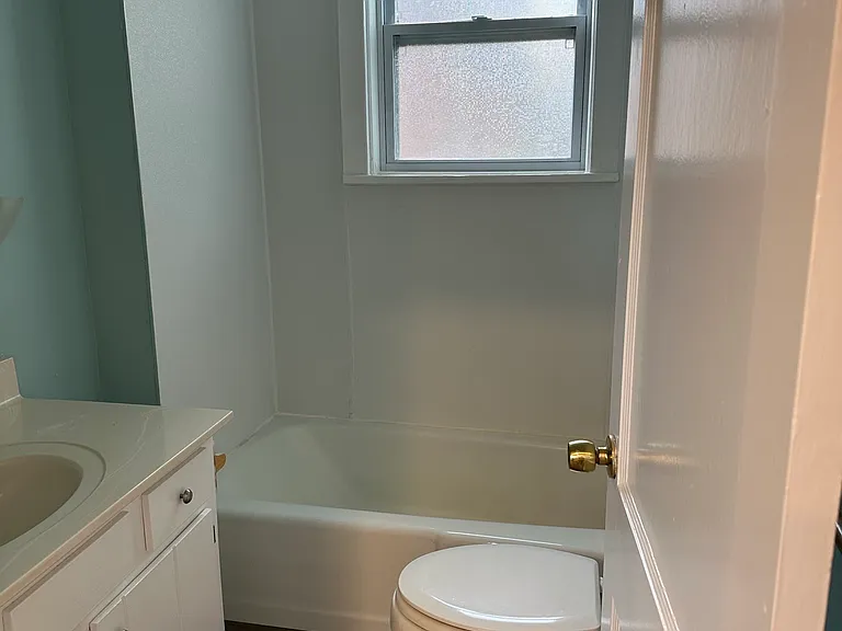 712 Elm St — Photo 21