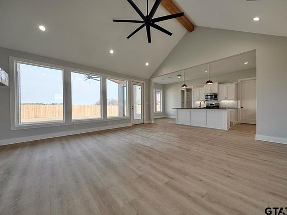 3rd image of 636 Prince Ln