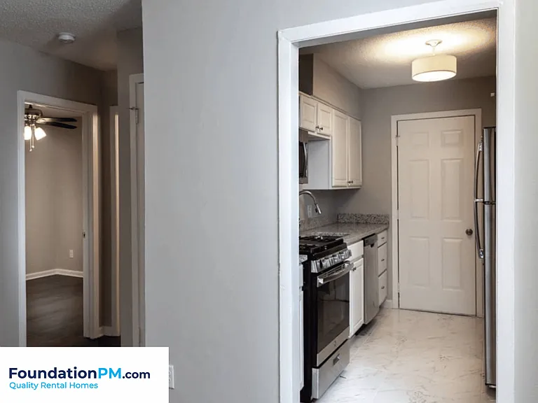 267 Greenlaw Ave #12 — Photo 6