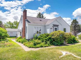 808 3rd St, Proctor, MN 55810