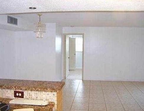 2nd image of 923 NE 199th St APT 103