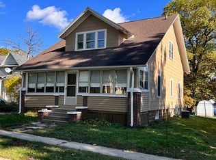 303 Park Ave, Prophetstown, IL 61277