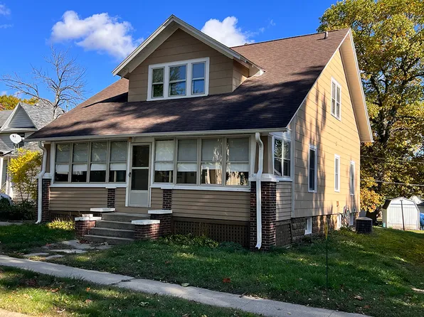 303 Park Ave, Prophetstown, IL 61277