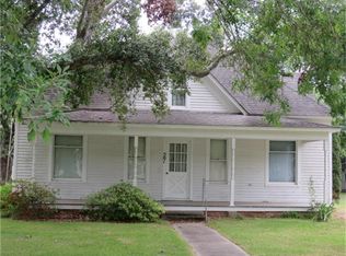 501 Oscar St, El Campo, TX 77437