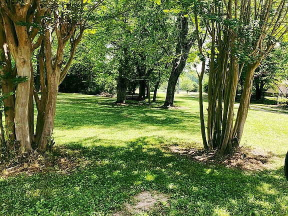 2nd image of 210 Treva Ln