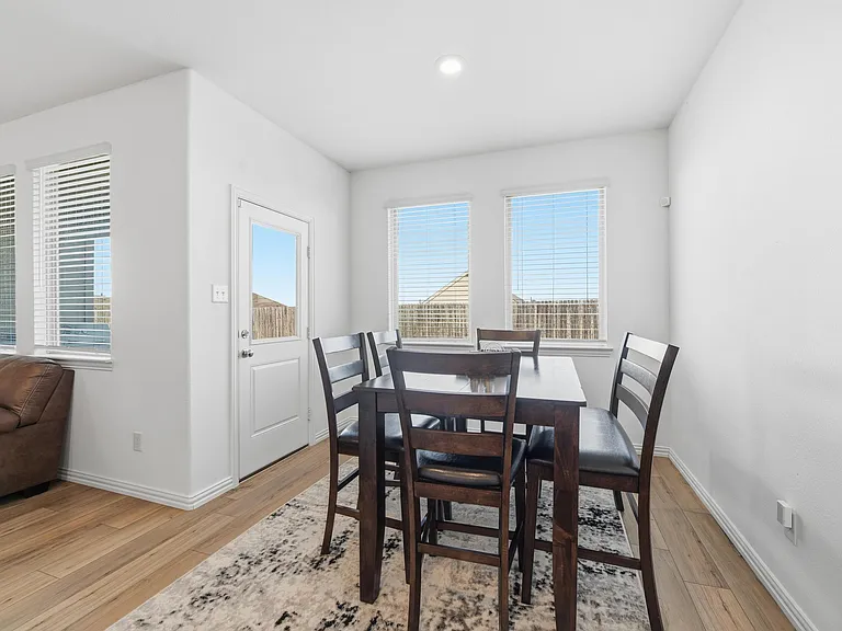 216 Post Oak St — Photo 27