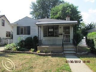 2nd image of 24921 Labadie St