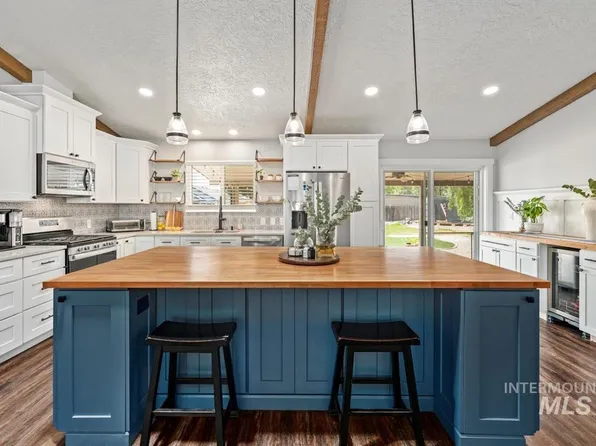 9271 Charles Way, Middleton, ID 83644