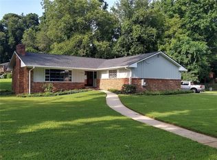 2554 Colonial Dr, College Park, GA 30337