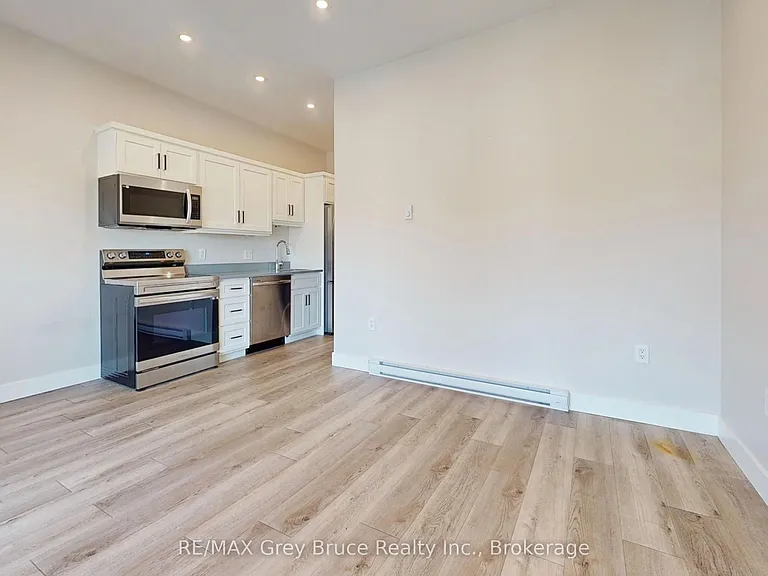 39 1st Ave S #9 — Photo 3