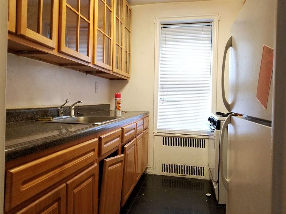 1st image of 100 Woodruff Ave APT 2F