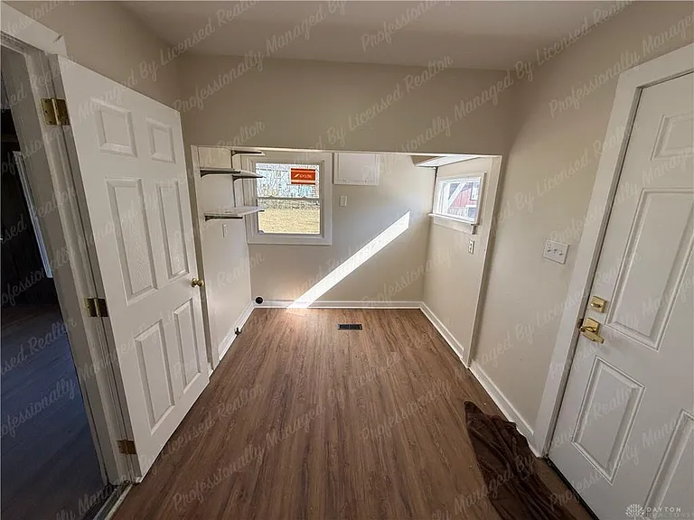675 Wright St — Photo 17