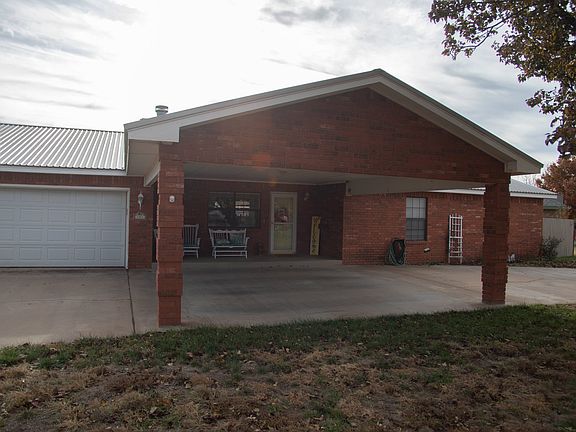 2nd image of 221 Wilmington Cir