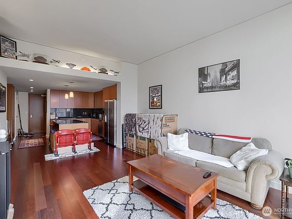 4th image of 909 5th Avenue #1103