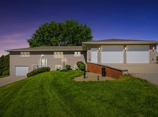 24985 Flannagan Rd, Holy Cross, IA 52053
