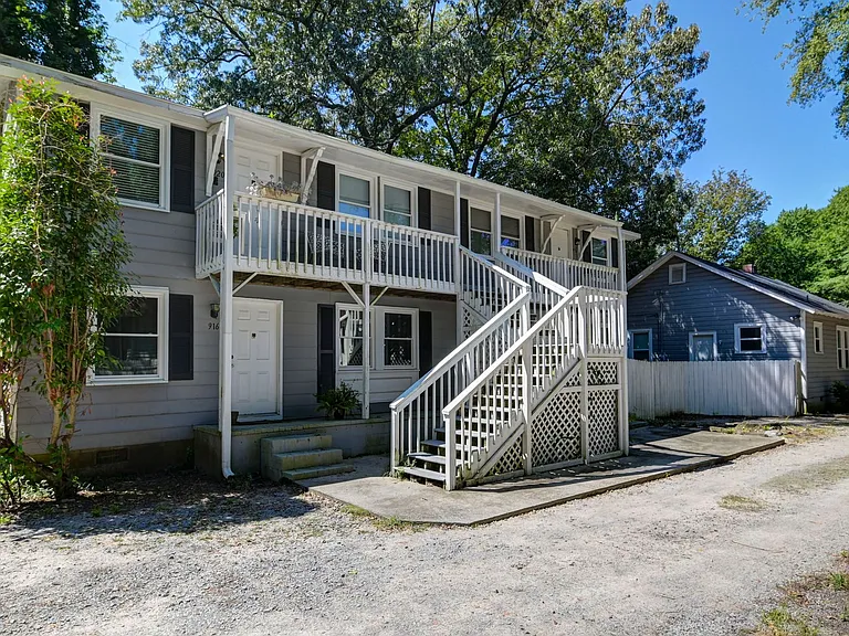 920 King St — Photo 1