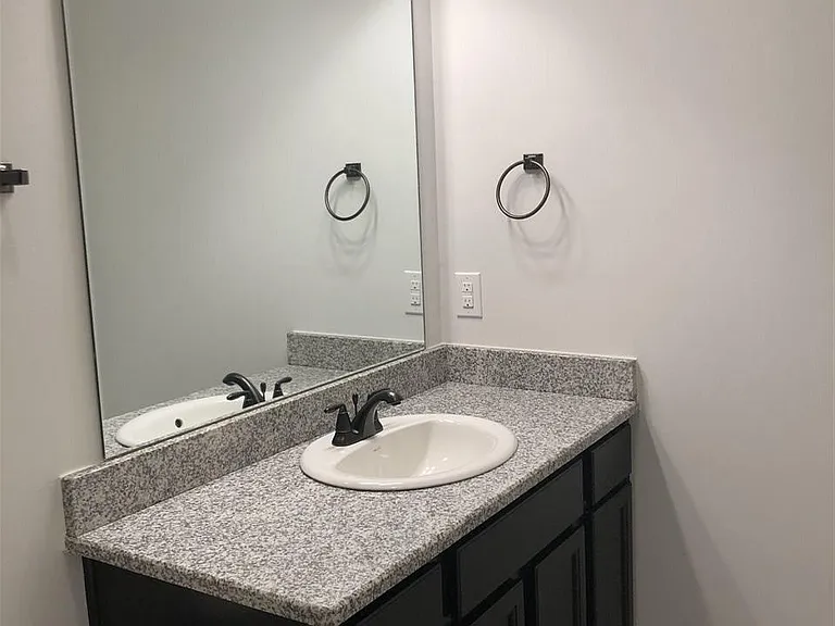 26612 Parkwood Dr — Photo 17