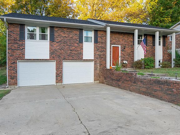 2nd image of 1003 Leslie Blvd