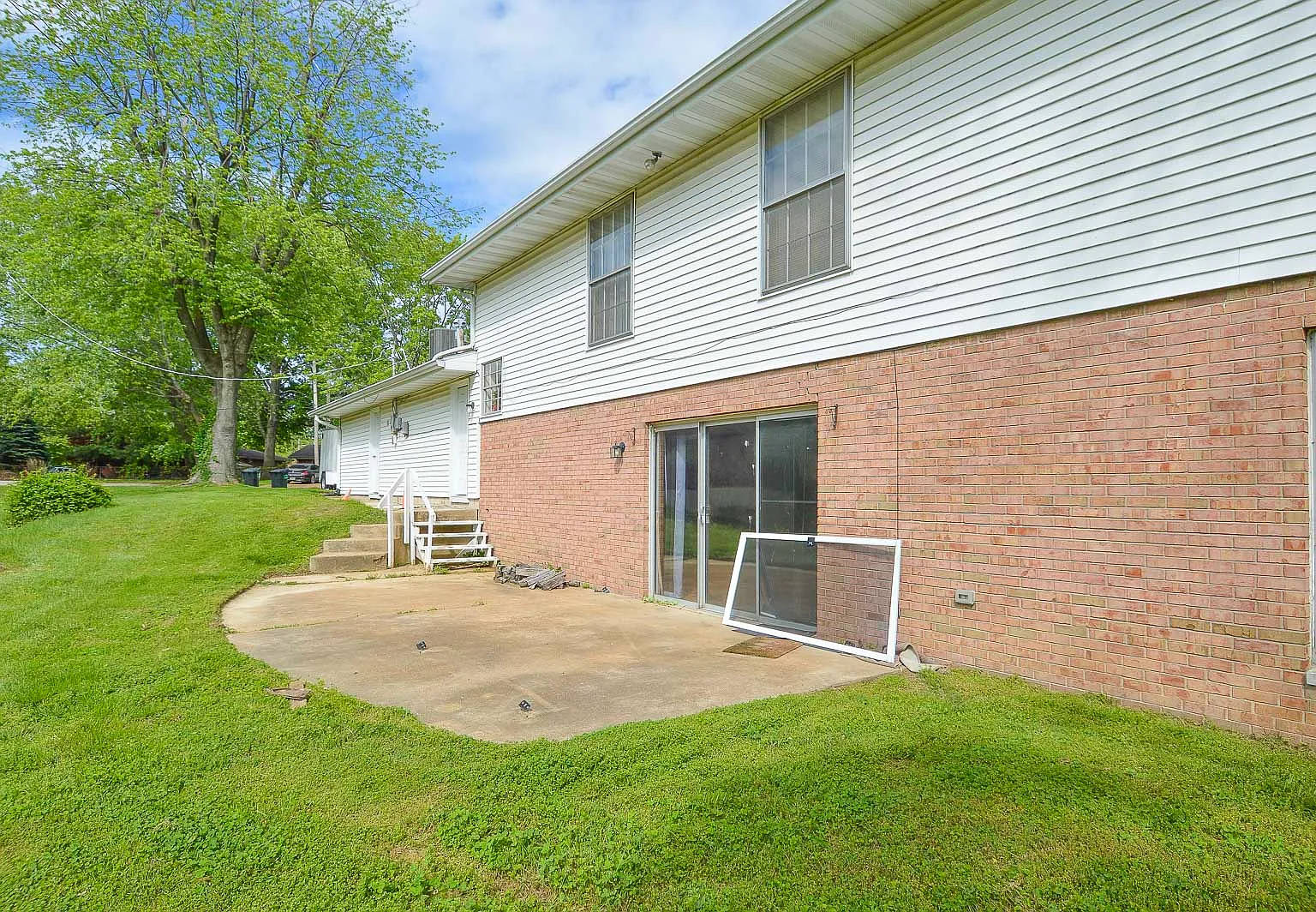 2 bed, 1600 sqft, $1,350 — Photo 4
