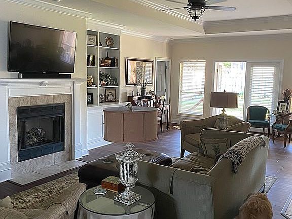 3rd image of 1236 Autumn Breeze Cir
