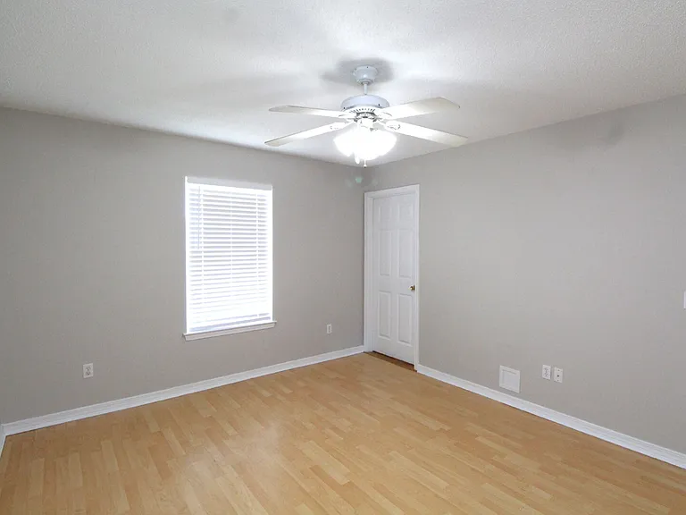 7680 Chablis Cir — Photo 8