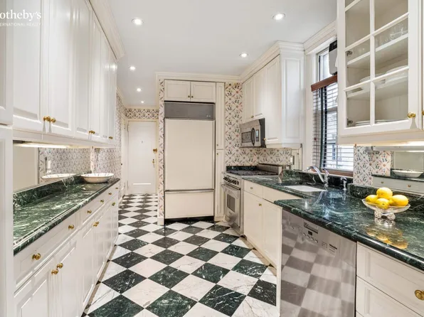 1105 Park Avenue image 6 of 15