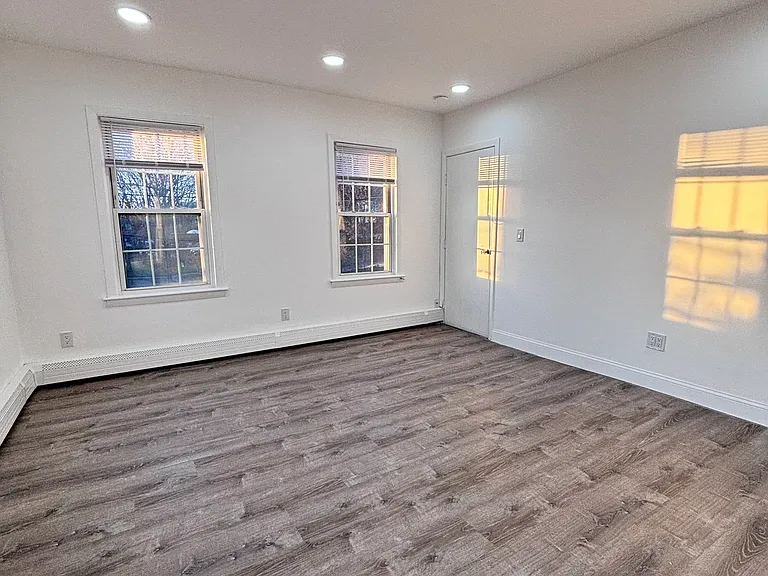 12 Pine St #2 — Photo 10