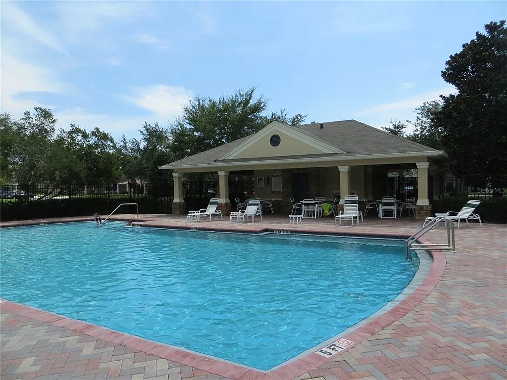 2 bed, 2.5 bath, 1110 sqft, $1,925 — Photo 4