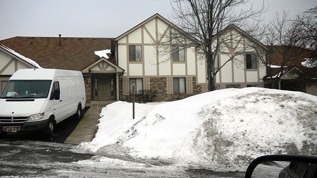 1st image of 1204 Knottingham Ct APT 1B