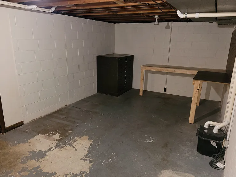 2139 N William Ave — Photo 14