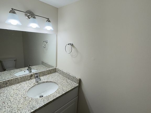 5th image of 956-988 W Liberty St #956-A